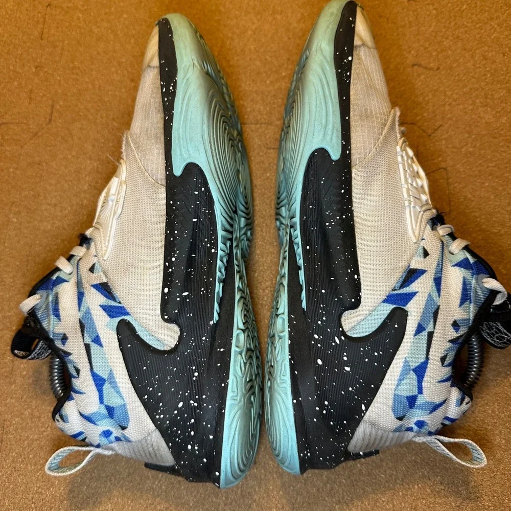 Nike Giannis Immortality Kids Basketball Shoes White Blue‎ DB4158-109 Size 6.5Y